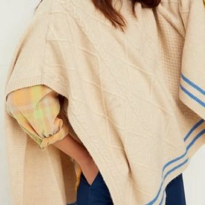 ❄💙NWT Free People Ivory Knit Poncho💙❄